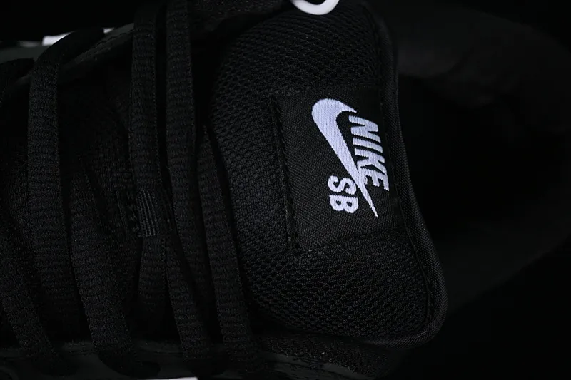 All categories Nk SB Dunk series Nk SB Dunk Low low-top sneakers Nk SB Dunk Low Raw rubber matte black SB low-top sports and leisure sneakers CD2563-006
